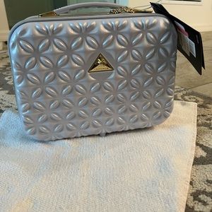 Triforce travel case